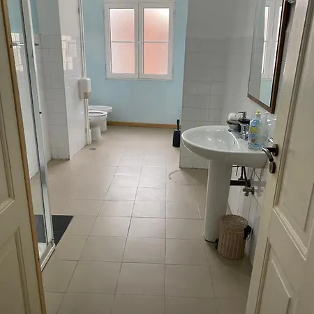 Gasthuis Classic Chiado 1 - With Shared Bathroom Lissabon