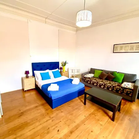Classic Chiado 1 - With Shared Bathroom Guest house *