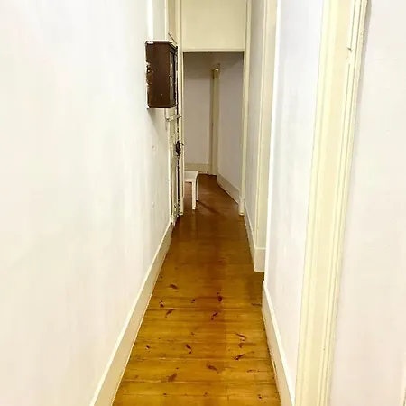 Classic Chiado 1 - With Shared Bathroom Gæstehus